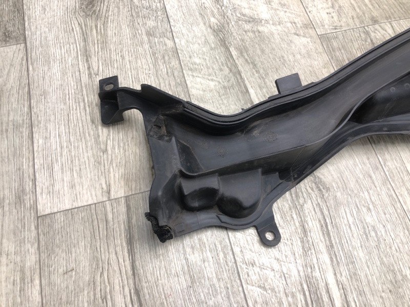 Пластик под лобовое стекло / Жабо FORD FIESTA 08-17 1.6 C16HDEZ