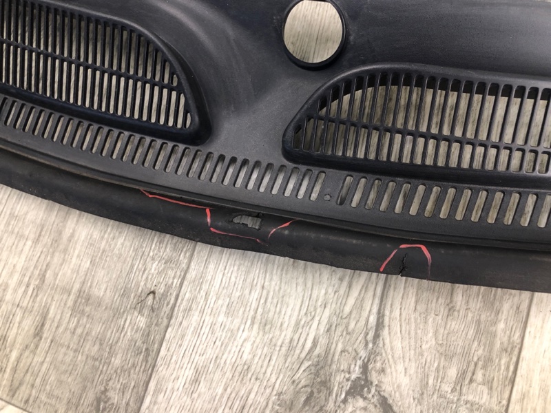 Пластик под лобовое стекло / Жабо FIESTA 08-17 2017 1.6 C16HDEZ