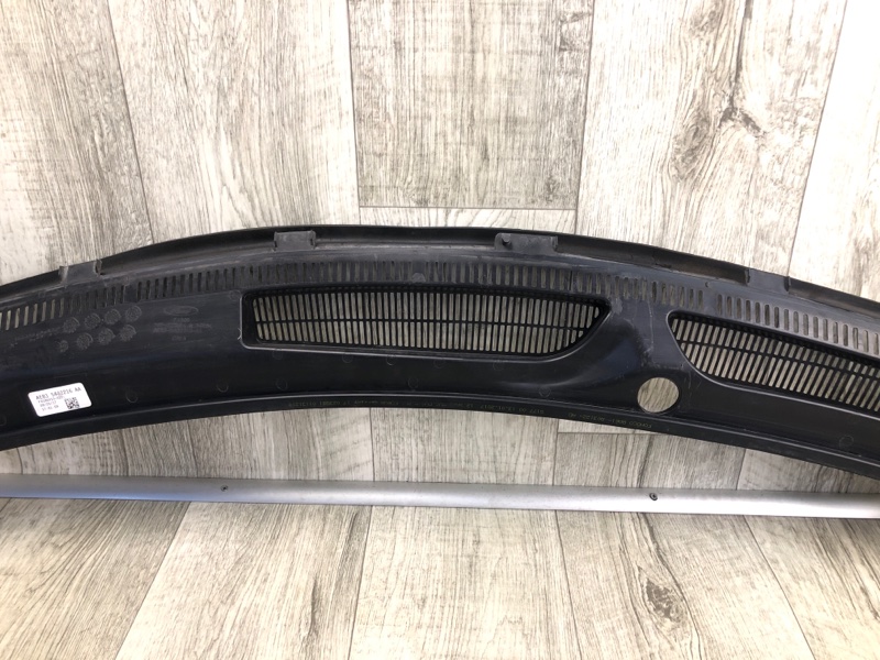 Пластик под лобовое стекло / Жабо FIESTA 08-17 2017 1.6 C16HDEZ