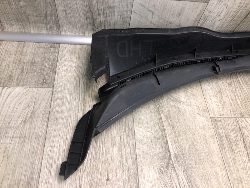 Пластик под лобовое стекло / Жабо OUTLANDER XL 05-13 2010 3.0 6B31