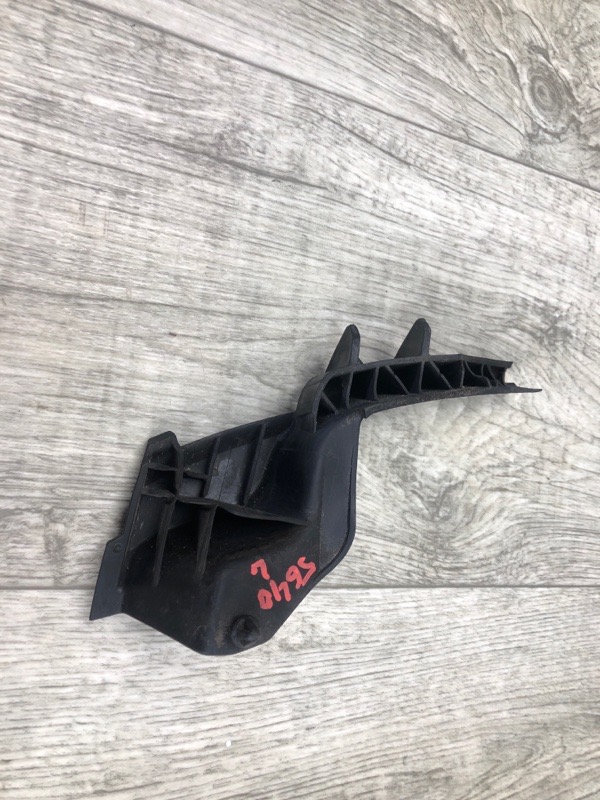 Пластик под лобовое стекло / Жабо левый TOYOTA VENZA 09-16 3.5 2GR-FE