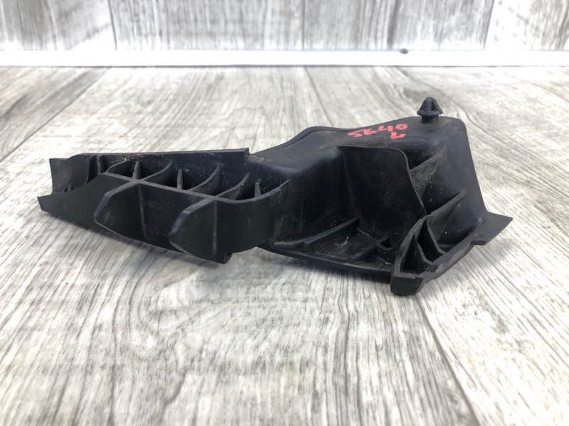 Пластик под лобовое стекло / Жабо левый VENZA 09-16 2009 3.5 2GR-FE