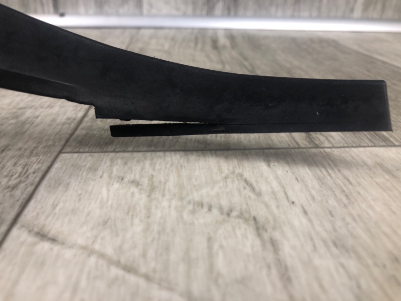 Пластик под лобовое стекло / Жабо правый NV200 USA 13- 2013 2.0 MR20DE