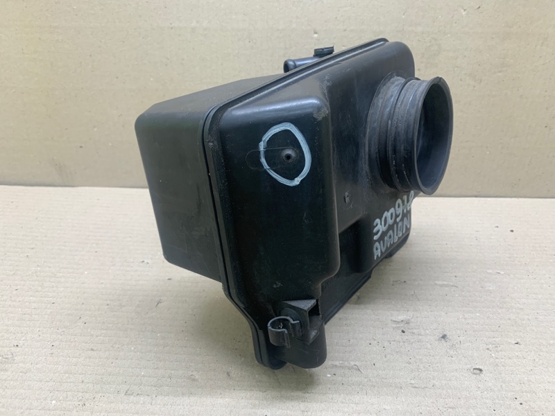 Резонатор воздушного фильтра AVALON 05-12 2005 3.5 2GR-FE