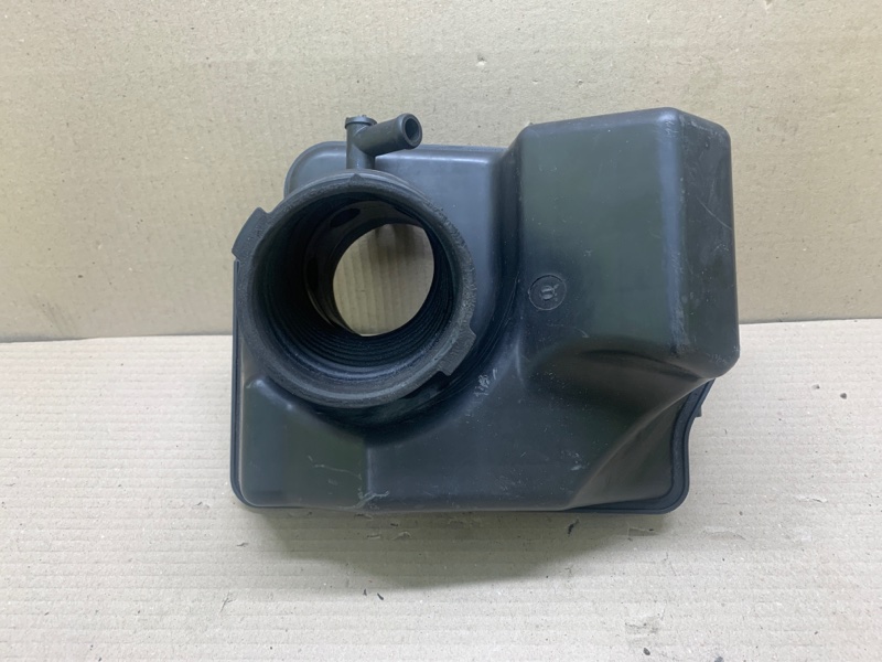 Резонатор воздушного фильтра TOYOTA AVALON 05-12 3.5 2GR-FE