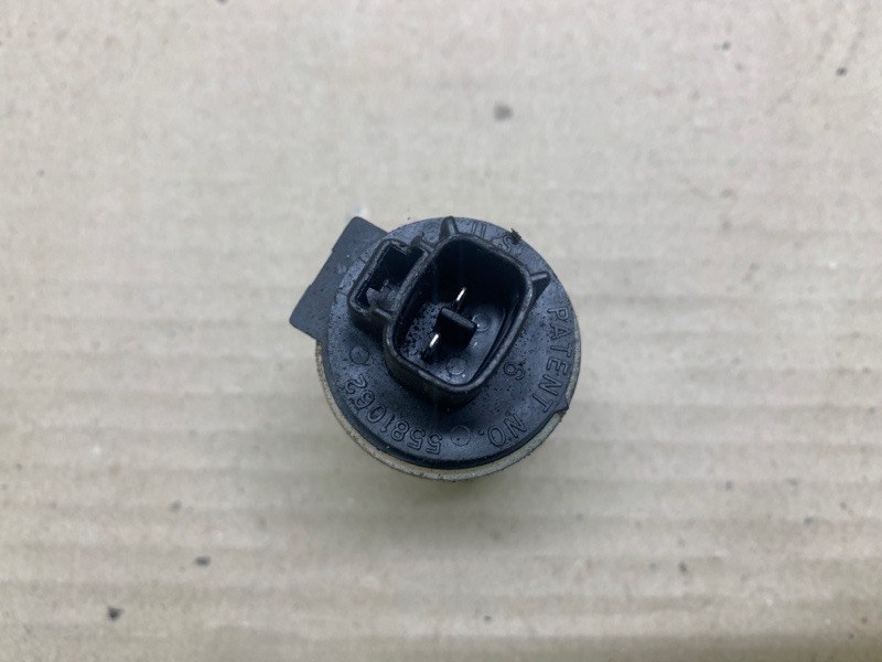 Датчик уровня бачка омывателя AVALON 05-12 2005 3.5 2GR-FE