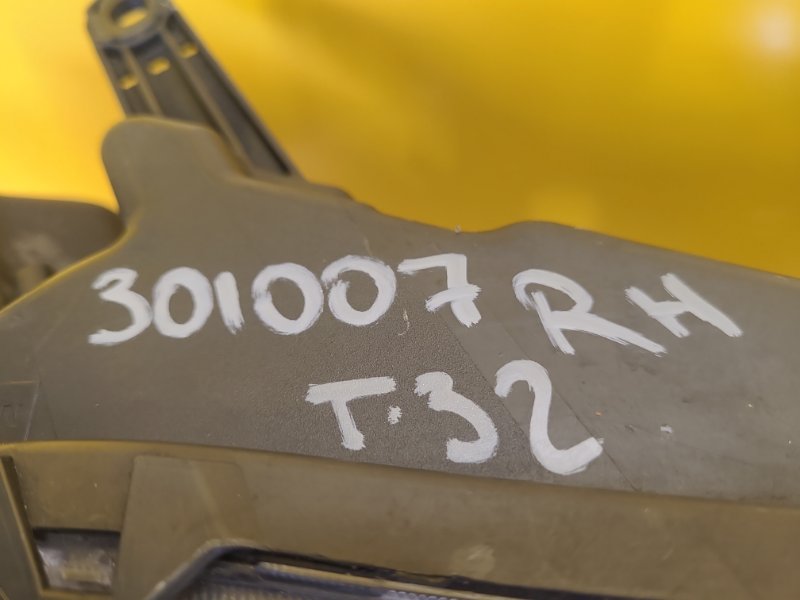 Фара правая X-TRAIL/ROGUE T32 13-20