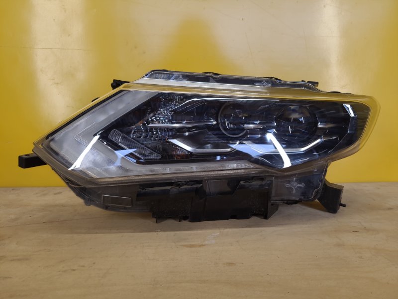 Фара левая NISSAN X-TRAIL/ROGUE T32 13-20 260606FP8A Б/У