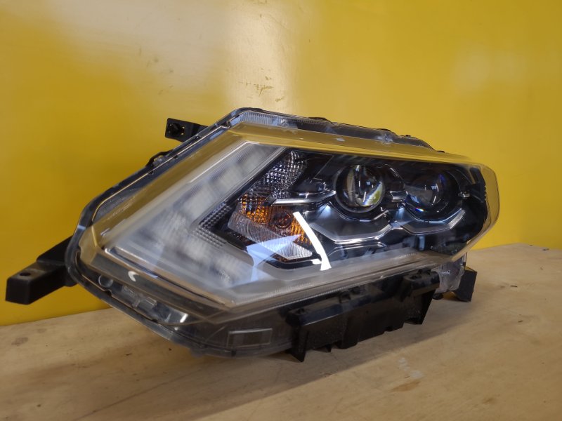 Фара левая NISSAN X-TRAIL/ROGUE T32 13-20