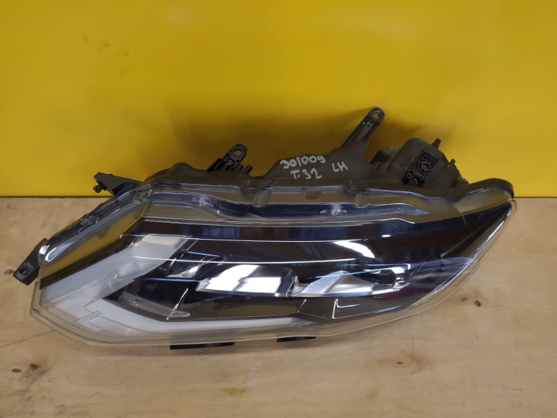 Фара левая X-TRAIL/ROGUE T32 13-20