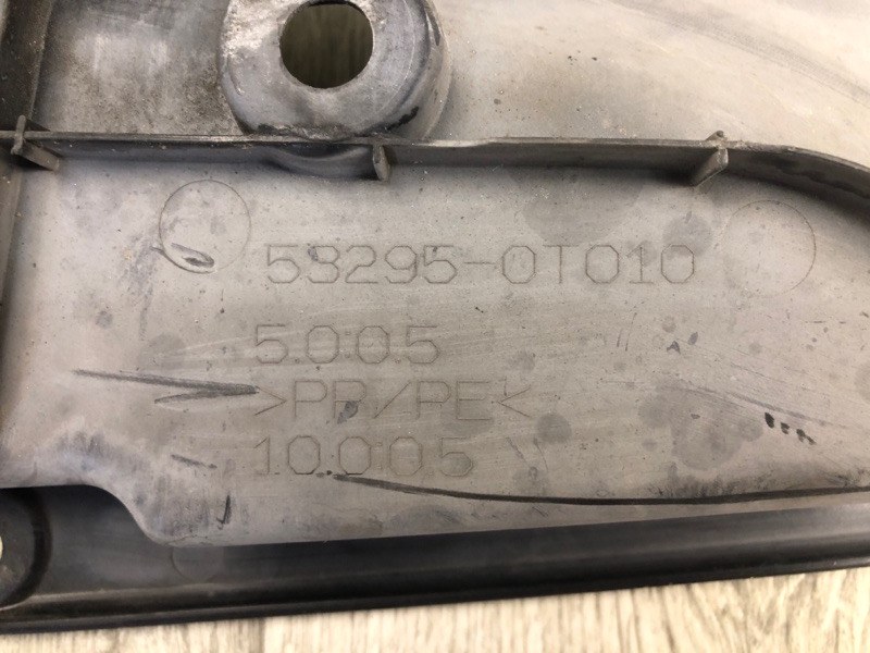 Накладка замка капота VENZA 09-16 2009 3.5 2GR-FE