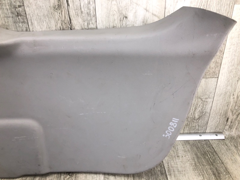 Накладка двери багажника VENZA 09-16 2009 3.5 2GR-FE