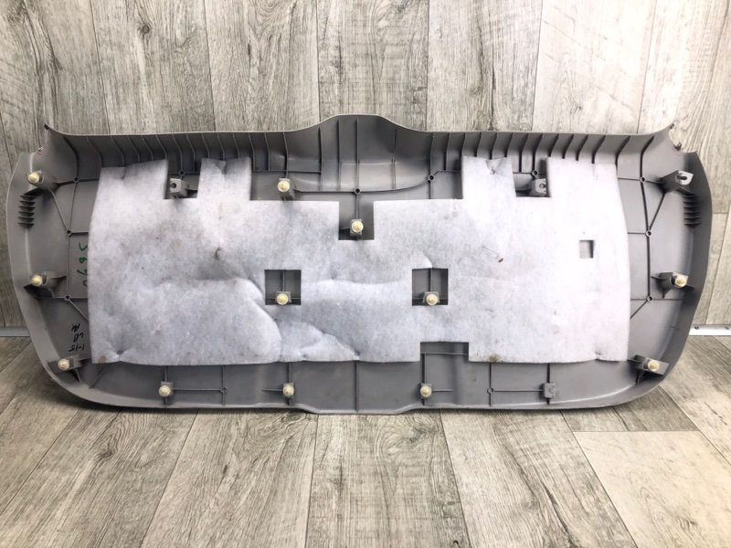 Накладка двери багажника VENZA 09-16 2009 3.5 2GR-FE