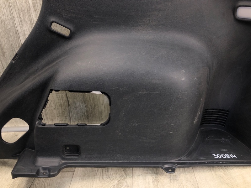 Накладка проема багажника правая NIRO 16- 2017 1.6 G4LE Накладка проема багажника правая NIRO 16- 2017 1.6 G4LE