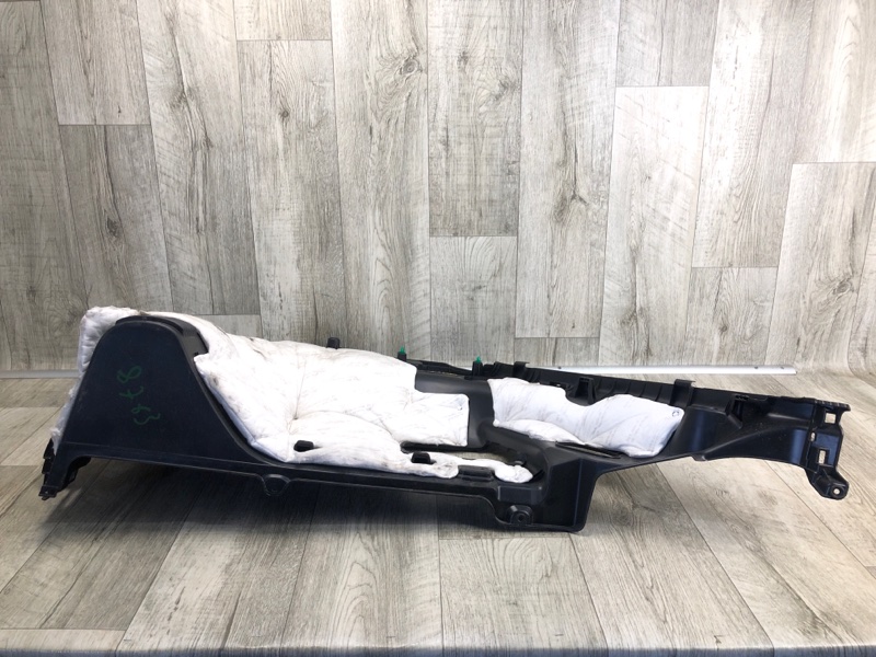 Накладка проема багажника правая NIRO 16- 2017 1.6 G4LE Накладка проема багажника правая NIRO 16- 2017 1.6 G4LE