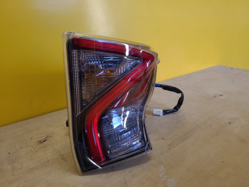 Фонарь наружный правый PRIUS 16- Фонарь наружный правый PRIUS 16-