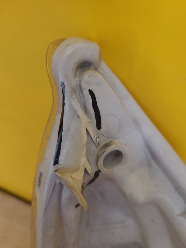 Указатель поворота передний правый LEAF 10-17