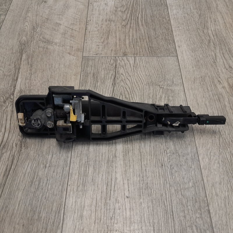 Ручка двери наружная передняя левая DODGE DURANGO 11- (WD)