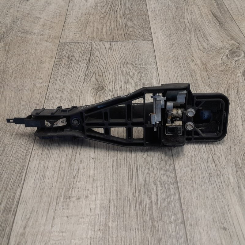 Ручка двери наружная задняя правая DODGE DURANGO 11- (WD) Ручка двери наружная задняя правая DODGE DURANGO 11- (WD)