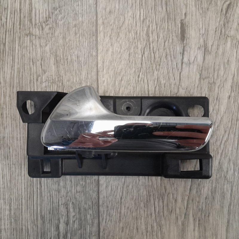 Ручка двери внутренняя передняя левая DODGE DURANGO 11- (WD) 68079303AA Б/У