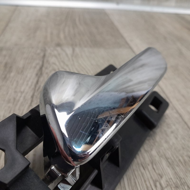 Ручка двери внутренняя передняя левая DURANGO 11- (WD)