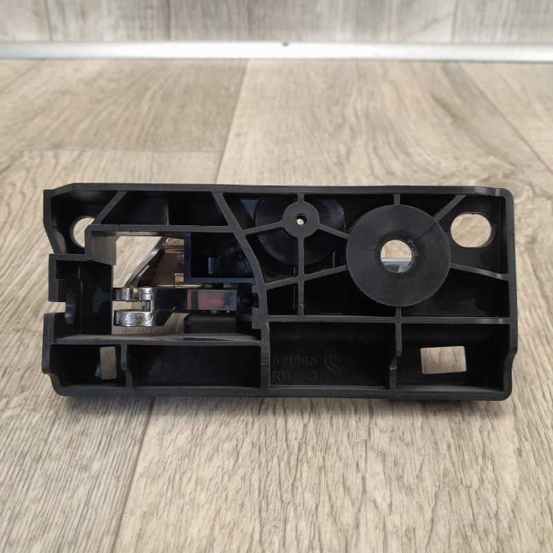 Ручка двери внутренняя задняя правая DODGE DURANGO 11- (WD) Ручка двери внутренняя задняя правая DODGE DURANGO 11- (WD)