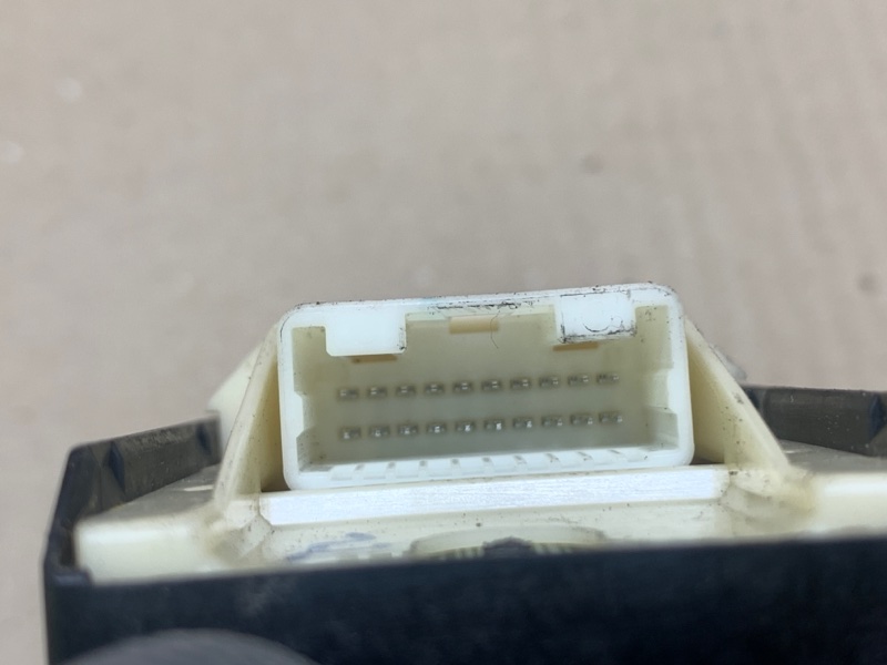 Блок управления стеклоподъемниками передний левый TOYOTA CAMRY 40 06-11 3.5 2GR-FE