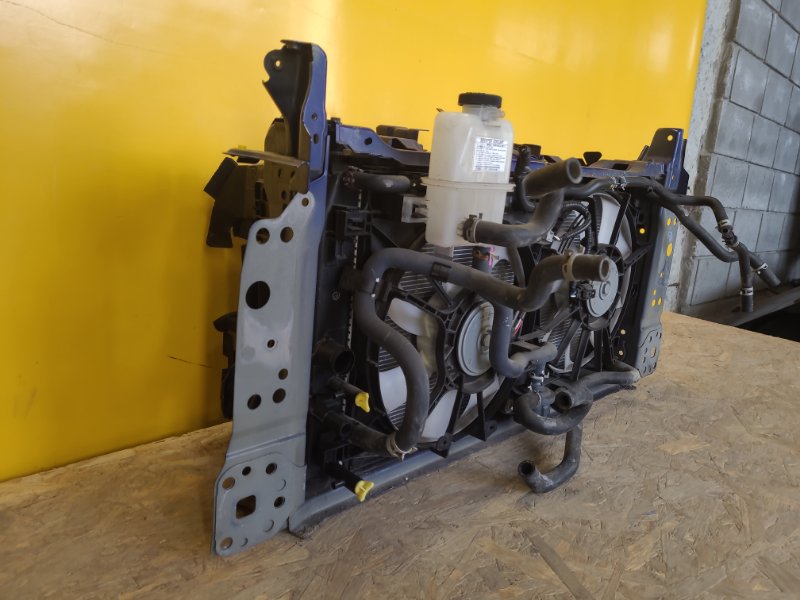 Панель передняя PRIUS - 30 09-17