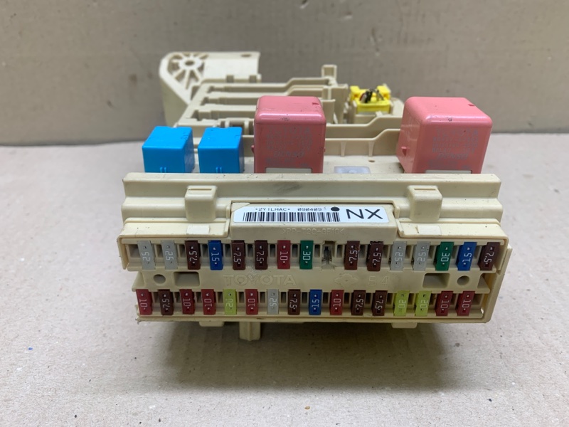 Блок предохранителей салон CAMRY 40 06-11 2009 3.5 2GR-FE