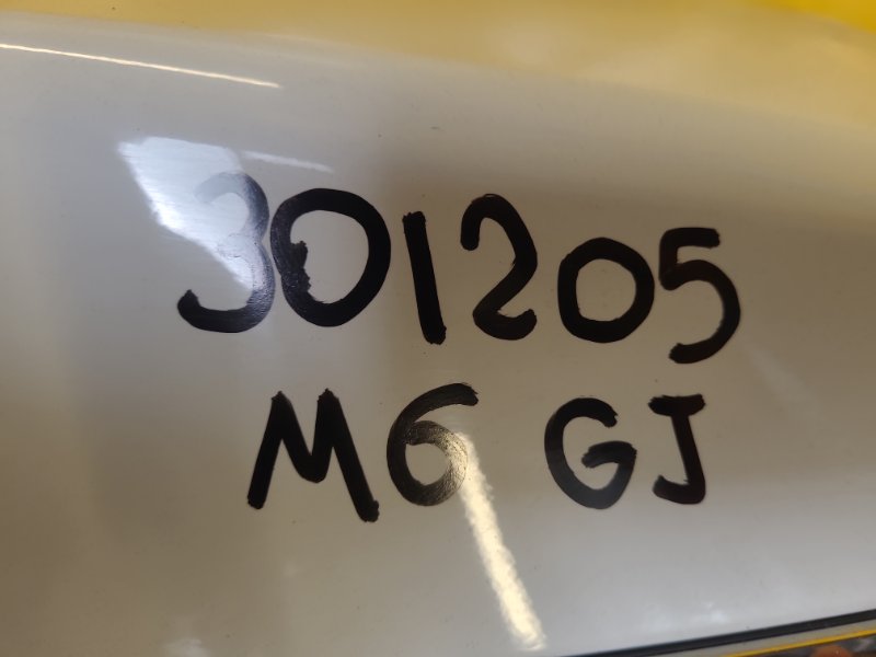 Крышка багажника 6 GJ 12- Крышка багажника 6 GJ 12-