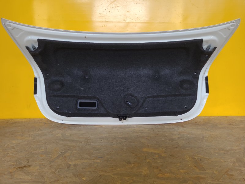 Крышка багажника 6 GJ 12- Крышка багажника 6 GJ 12-