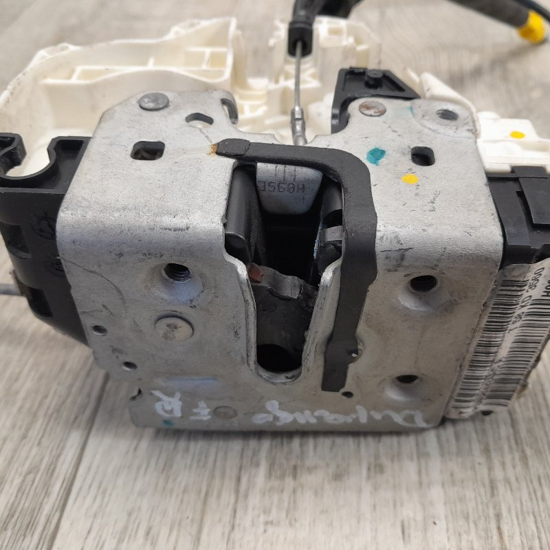 Замок двери передний правый DURANGO 11- (WD)