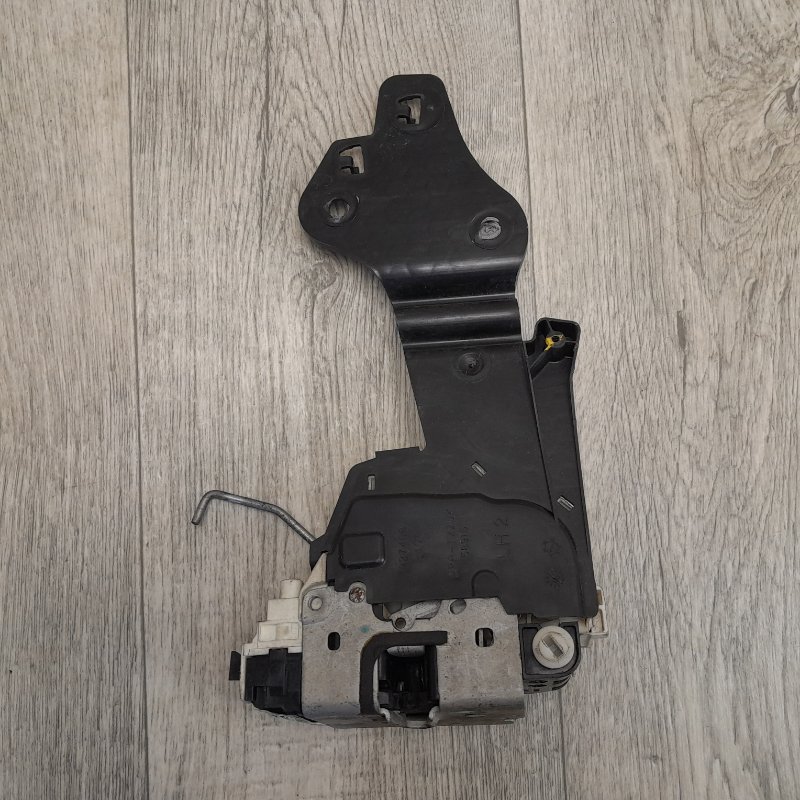 Замок двери задний левый DODGE DURANGO 11- (WD)