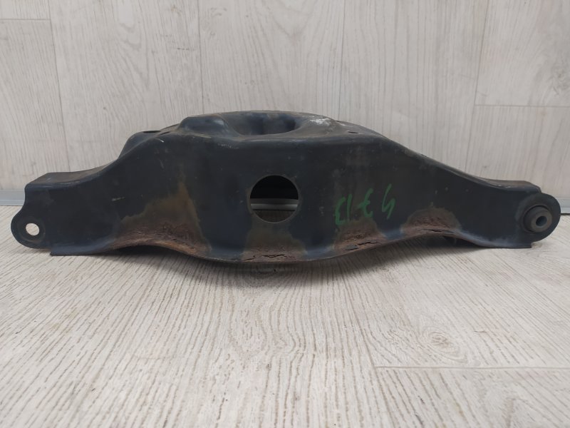 Рычаг задней подвески поперечный нижний левый PATHFINDER R52 12-21 2015 R52 3.5 VQ35DE