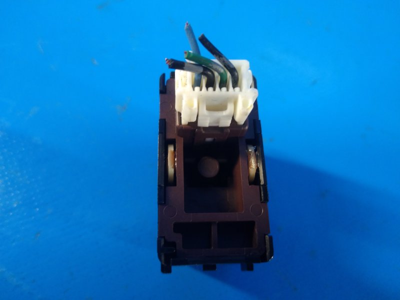 Кнопка открывания багажника наружная SENTRA B17 12-21 2013 1.8 MRA8DE Кнопка открывания багажника наружная SENTRA B17 12-21 2013 1.8 MRA8DE