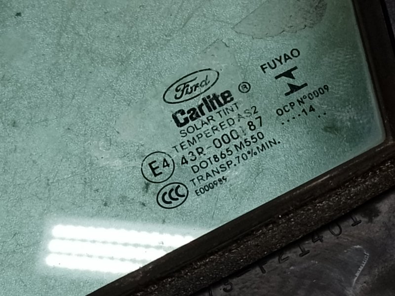 Стекло двери глухое переднее левое FUSION 14- 2014 C25HDEX