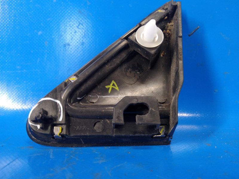 Молдинг на крыло передний правый SENTRA B17 12-21 2013 1.8 MRA8DE Молдинг на крыло передний правый SENTRA B17 12-21 2013 1.8 MRA8DE