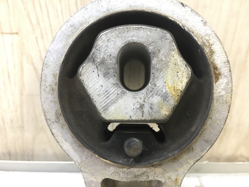 Подушка АКПП MKZ 13-20 2016 3.7 C37PDED