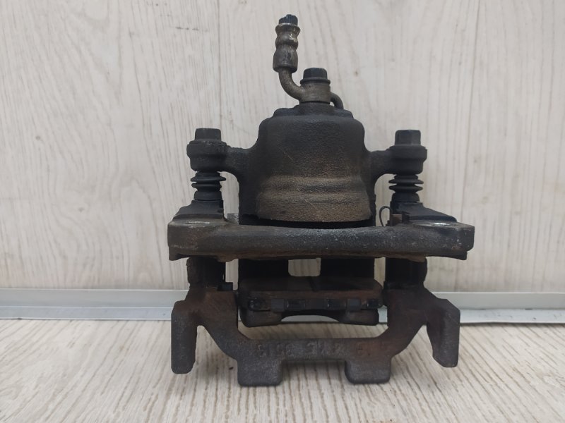 Суппорт тормозной задний правый PATHFINDER R52 12-21 2015 R52 3.5 VQ35DE