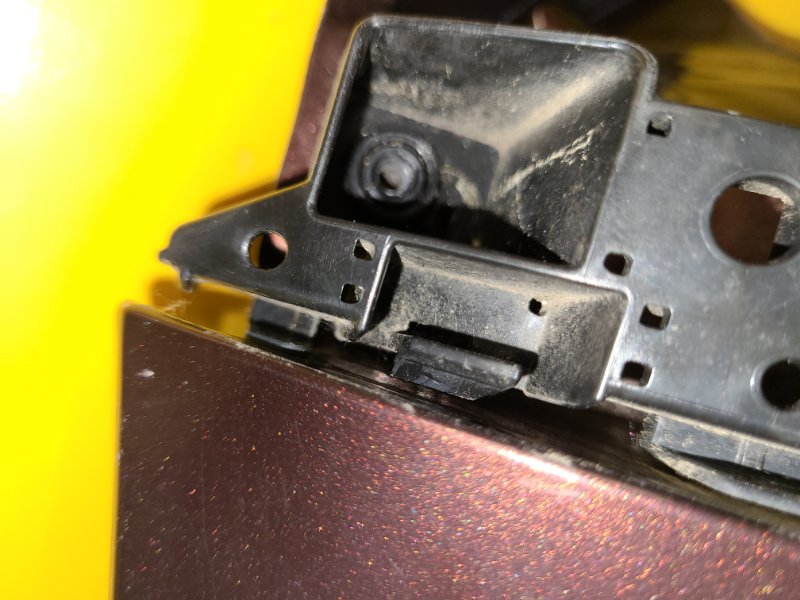 Кронштейн переднего бампера (на крыле) правый CRV (RW) 16-20