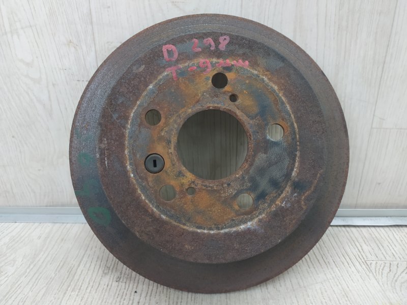 Запчасть тормозной диск задний задний TOYOTA VENZA 09-16 2009 3.5 2GR-FE 424310T010 Б/У Тормозной диск задний задний TOYOTA VENZA 09-16 2009 3.5 2GR-FE 424310T010 Б/У