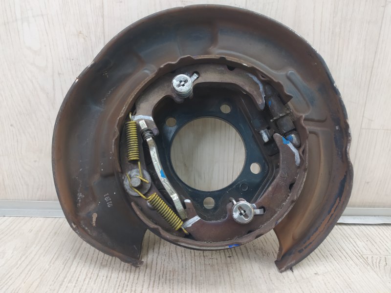 Запчасть тормозной механизм задний правый TOYOTA VENZA 09-16 2009 3.5 2GR-FE 465030T010 Б/У Тормозной механизм задний правый TOYOTA VENZA 09-16 2009 3.5 2GR-FE 465030T010 Б/У