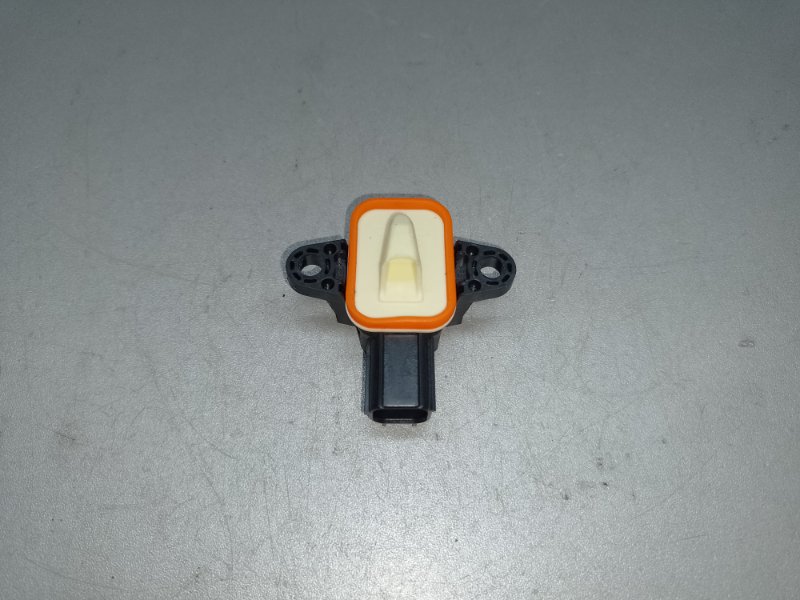 Датчик удара передний левый EDGE 15- 2016 C35PDED 3.5L