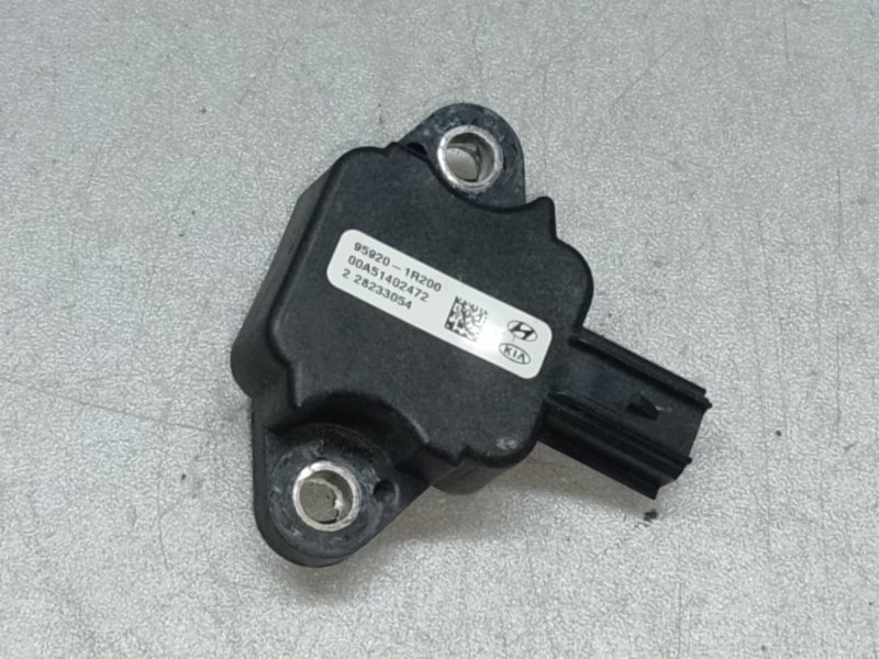 Запчасть датчик удара передний левый HYUNDAI ACCENT RB 10- 2015 1.6 G4FD 95920-1R200 Б/У Датчик удара передний левый HYUNDAI ACCENT RB 10- 2015 1.6 G4FD 95920-1R200 Б/У