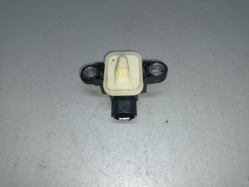 Датчик удара передний левый PATHFINDER R52 12-21 2013 3.5 VQ35DE