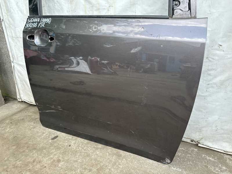 Дверь передняя правая SIENNA 11-16 2012 3.5 2GR-FE Дверь передняя правая SIENNA 11-16 2012 3.5 2GR-FE