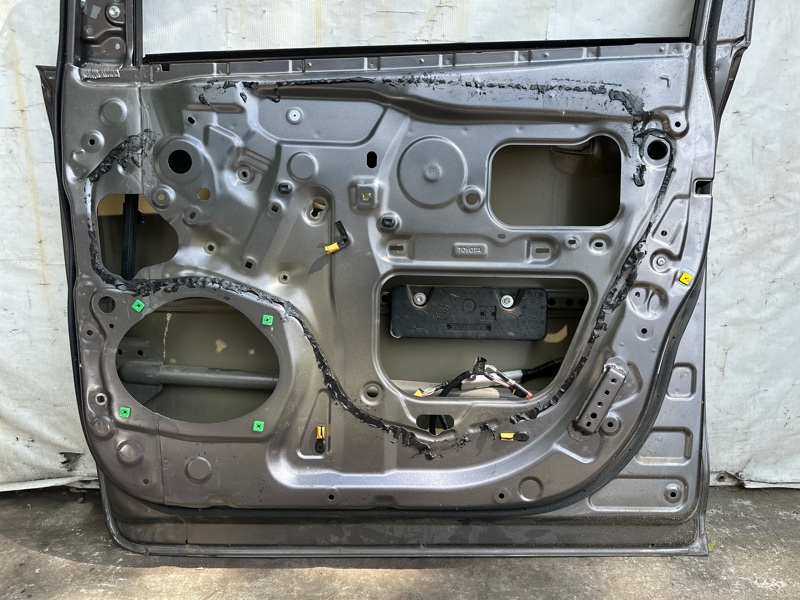 Дверь передняя правая SIENNA 11-16 2012 3.5 2GR-FE Дверь передняя правая SIENNA 11-16 2012 3.5 2GR-FE