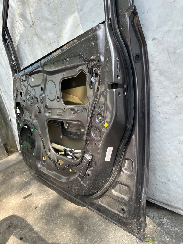 Дверь передняя правая SIENNA 11-16 2012 3.5 2GR-FE Дверь передняя правая SIENNA 11-16 2012 3.5 2GR-FE