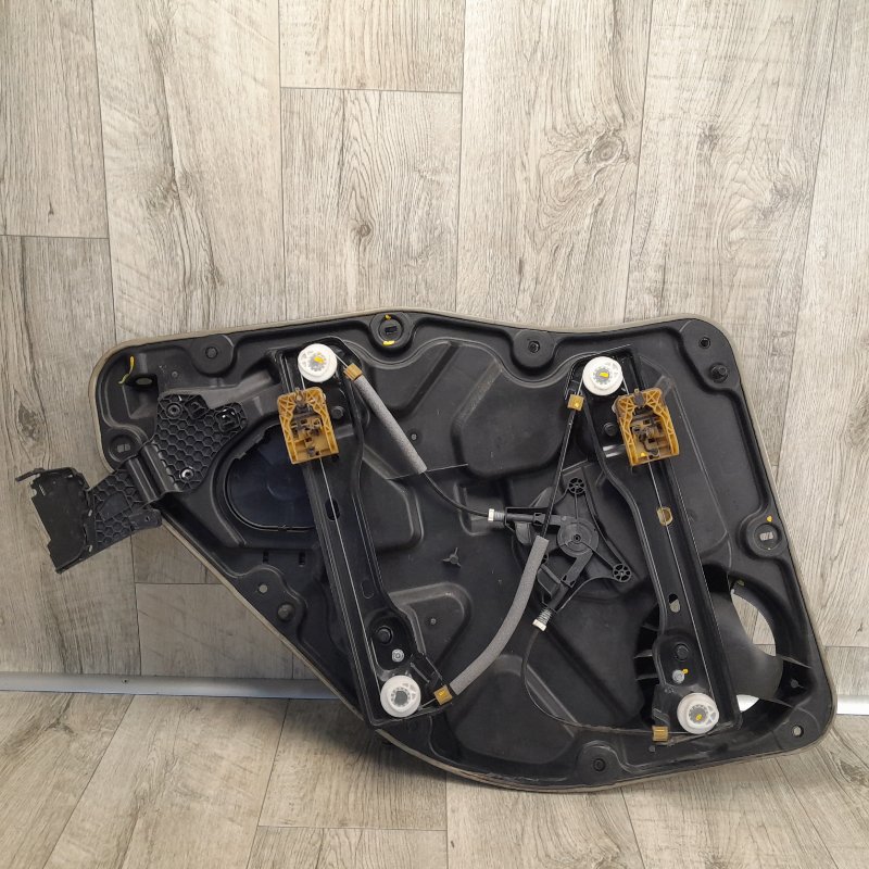 Стеклоподъемник задний правый DODGE DURANGO 11- (WD)