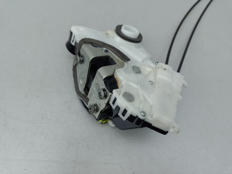 Замок двери передний левый SUBARU IMPREZA 11-17 2012 GJ 2.0 FB20B 61032FJ090 Б/У